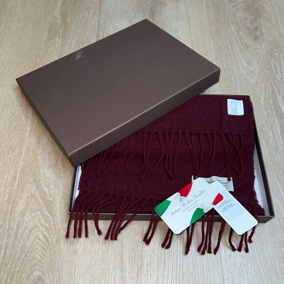 Italian Woollen Treasures, 100% Wool Made in Italy Fringed Scarf Burgundy - Picture 2 of 10